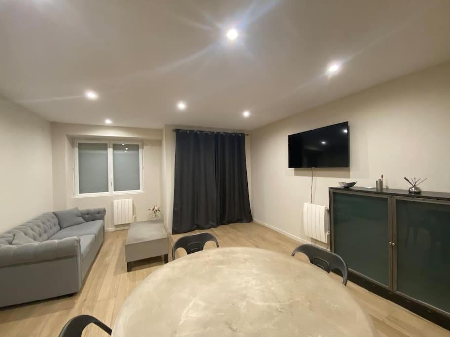 Appartement T2 Spacieux Et Equipe Mions Dış mekan fotoğraf