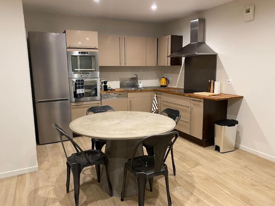 Appartement T2 Spacieux Et Equipe Mions Dış mekan fotoğraf